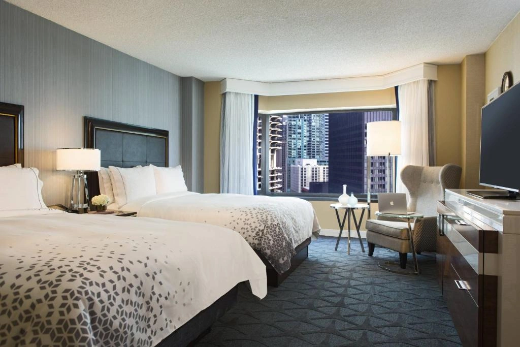 Renaissance Chicago Downtown Hotel